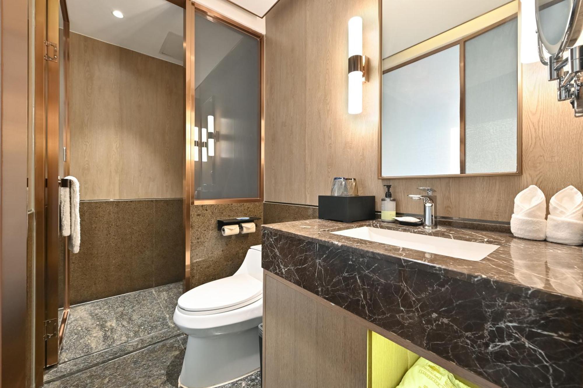 Jingli Heshenghui Dajiaoting Subway Station Branch 4* Peking