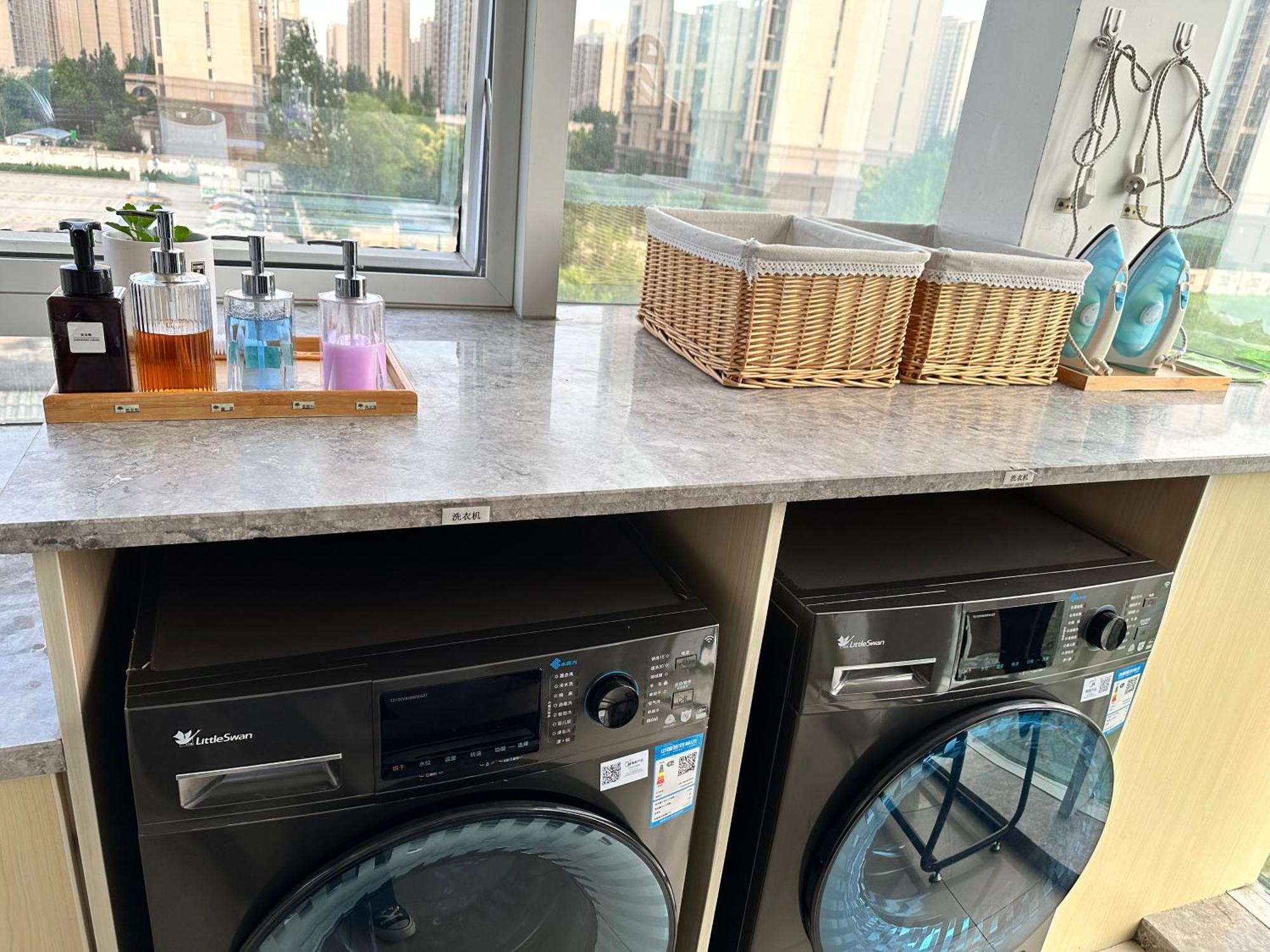 Hotel Jingli Heshenghui Dajiaoting Subway Station Branch 4*